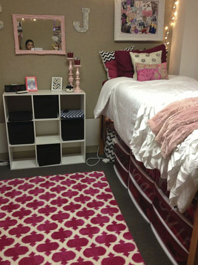 25+ Cool Ideas for Decorating your Dorm Room